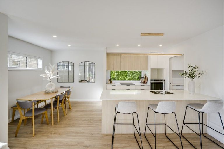 Photo of property in 9a Church Road, Taradale, Napier, 4112