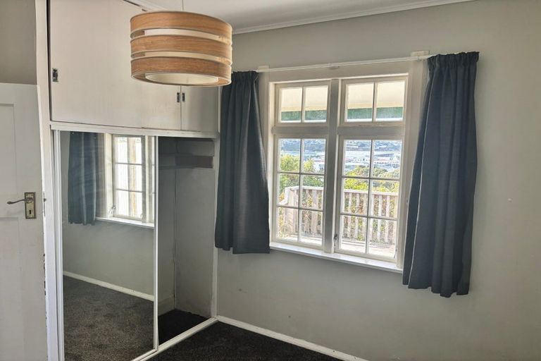 Photo of property in 2 Naughton Terrace, Kilbirnie, Wellington, 6022