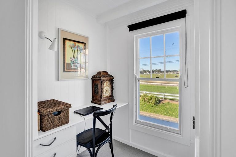 Photo of property in 5 Rogan Street, New Plymouth, 4310