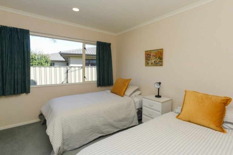 Photo of property in 6 Newbury Place, Taradale, Napier, 4112