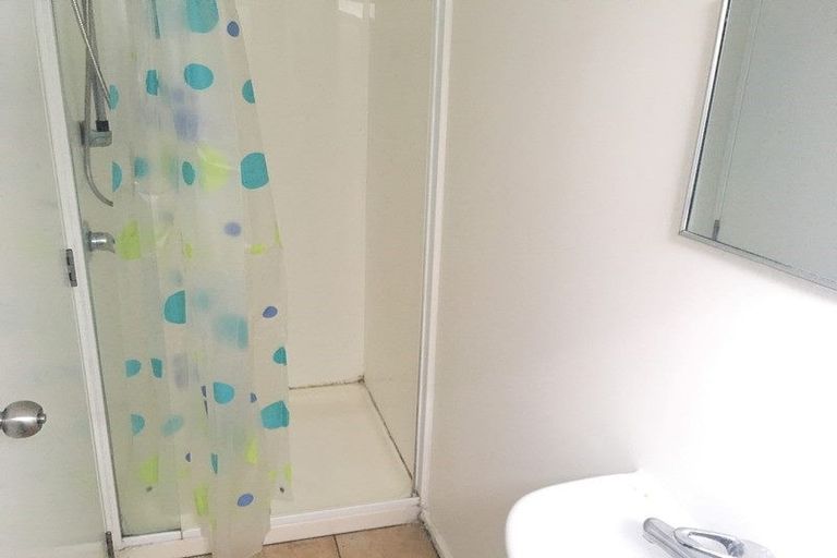 Photo of property in 27/8 Margan Avenue, New Lynn, Auckland, 0600