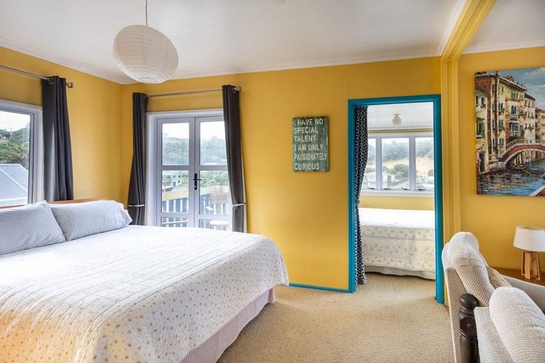 Photo of property in 63 Sea View Road, Baylys Beach, 0377