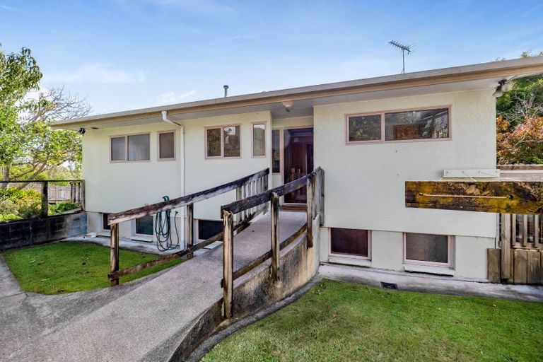 Photo of property in 64 Waiwaka Terrace, Strandon, New Plymouth, 4312