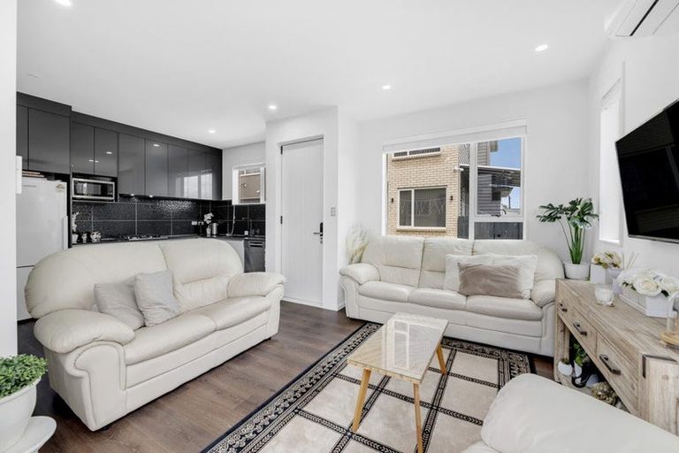 Photo of property in 3/73 Huia Road, Papatoetoe, Auckland, 2025