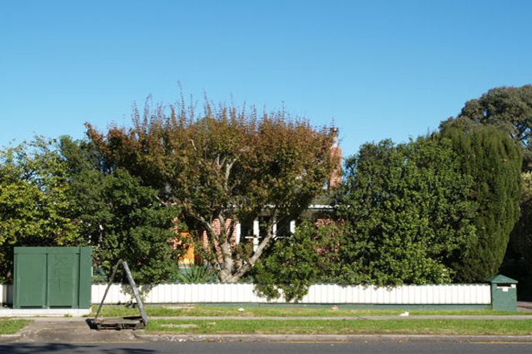 Photo of property in 36 Buckland Road, Mangere East, Auckland, 2024