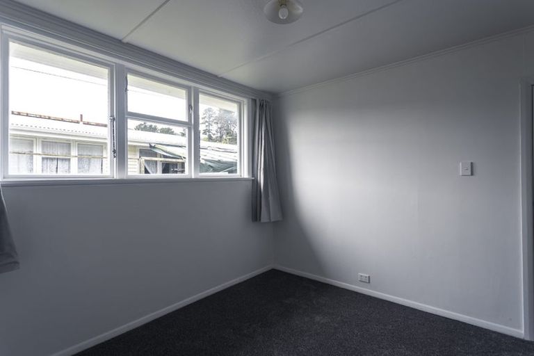 Photo of property in 30-32 Delaney Drive, Stokes Valley, Lower Hutt, 5019