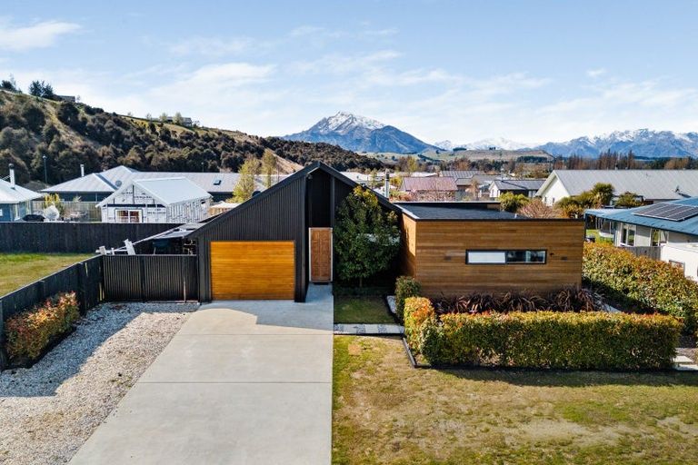 Photo of property in 14 Quail Street, Albert Town, Wanaka, 9305