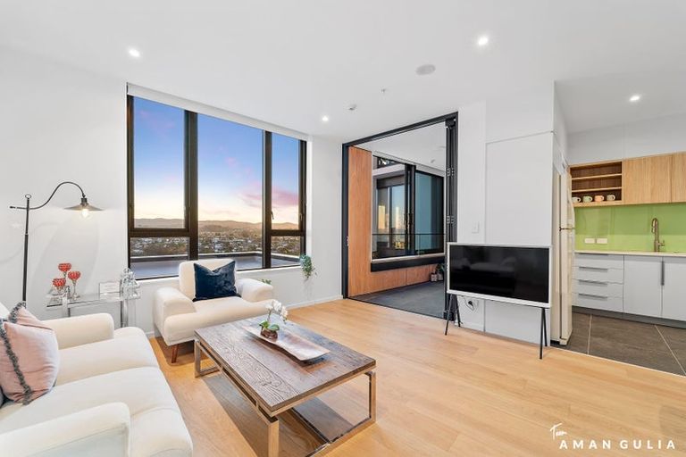 Photo of property in 1 Buscomb Avenue, Henderson, Auckland, 0610