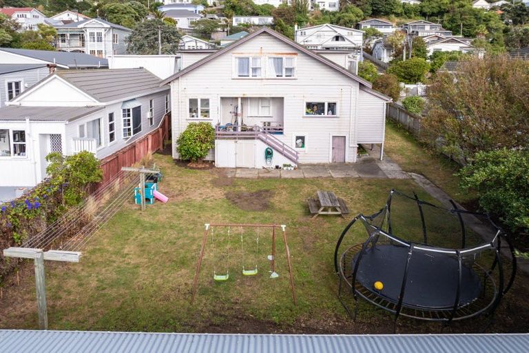 Photo of property in 87 Queens Drive, Lyall Bay, Wellington, 6022