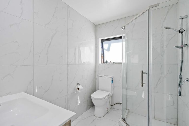 Photo of property in 8a Martin Road, Manurewa, Auckland, 2102