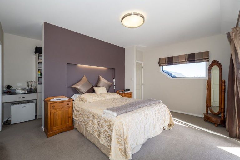 Photo of property in 3 Penbury Close, Huntingdon, Ashburton, 7774