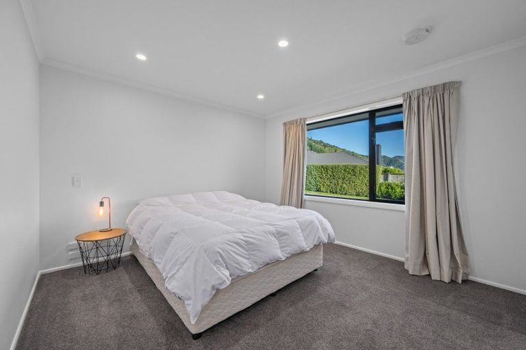 Photo of property in 10 Pukeko Place, Picton, 7220