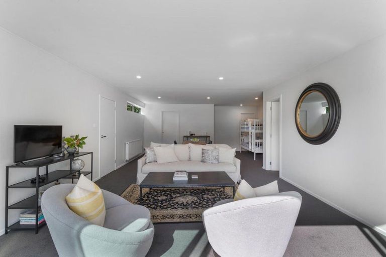 Photo of property in 15 Faulks Terrace, Wanaka, 9305