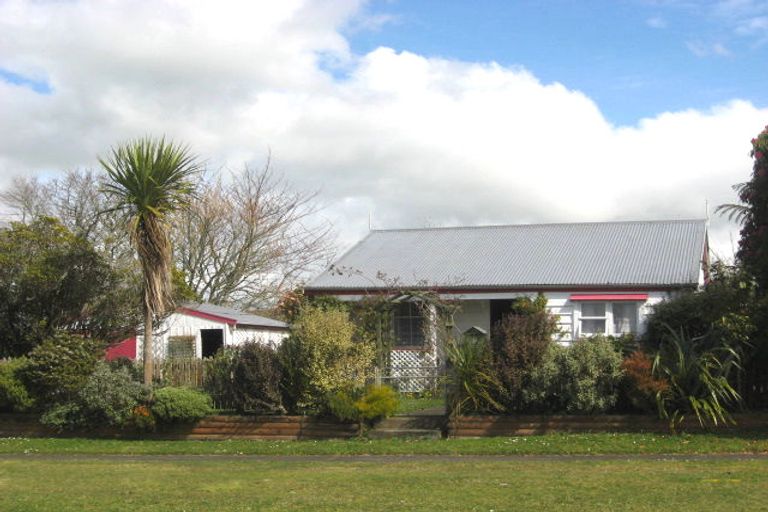 Photo of property in 15 Cordelia Street, Stratford, 4332