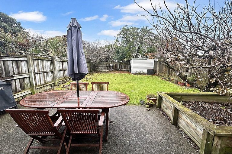 Photo of property in 127 Onepu Road, Lyall Bay, Wellington, 6022