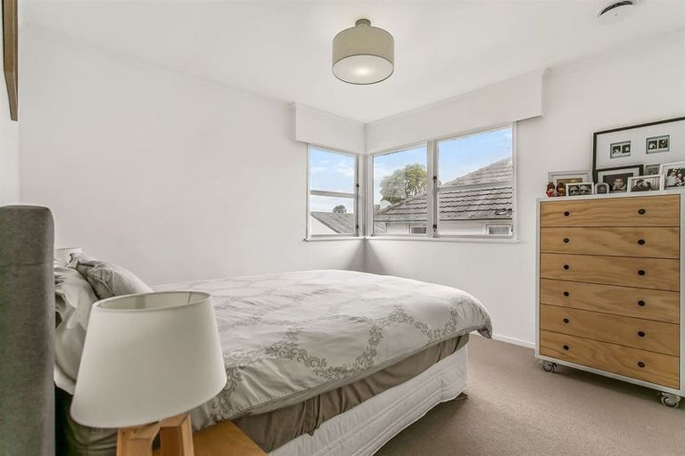 Photo of property in 29 Woodside Road, Massey, Auckland, 0614
