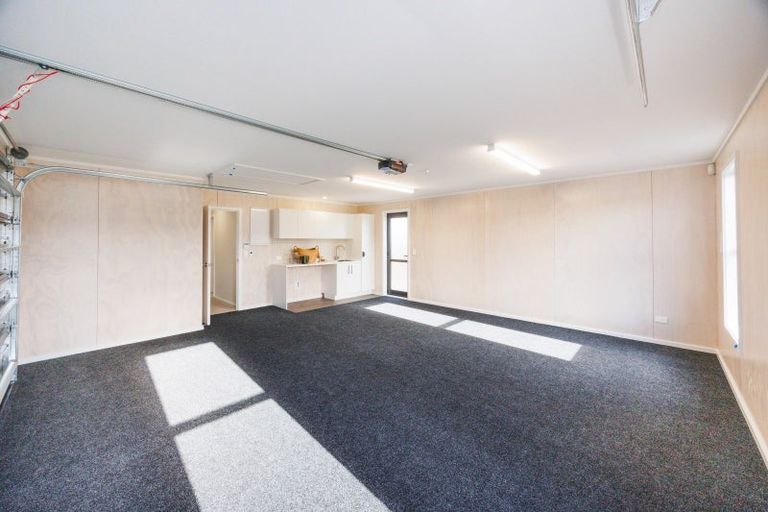 Photo of property in 68 Freedom Drive, Kelvin Grove, Palmerston North, 4414