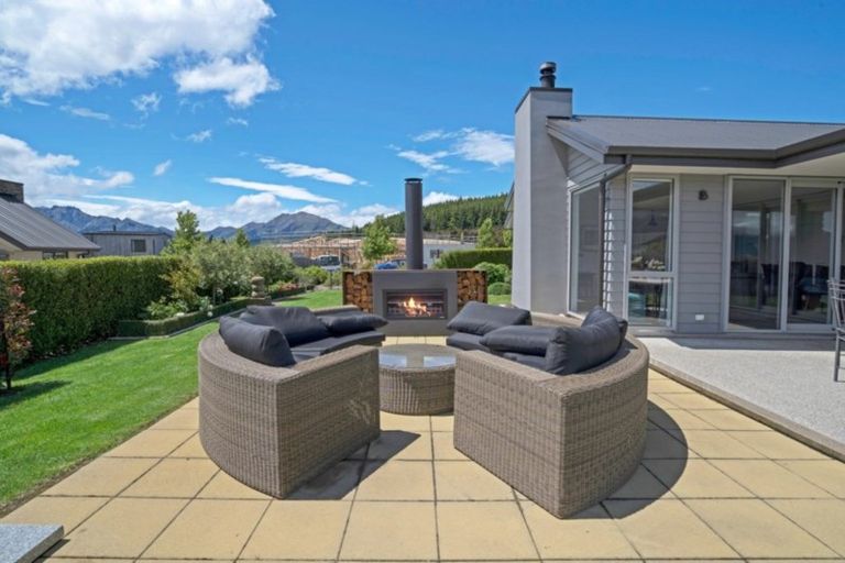 Photo of property in 4 Diamond Lane, Wanaka, 9305