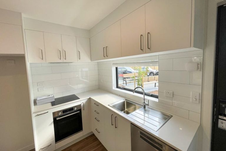 Photo of property in 13 Whanui Place, Mangere Bridge, Auckland, 2022