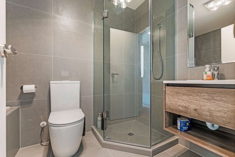 Photo of property in 4 St Claire Road, Silverdale, 0932