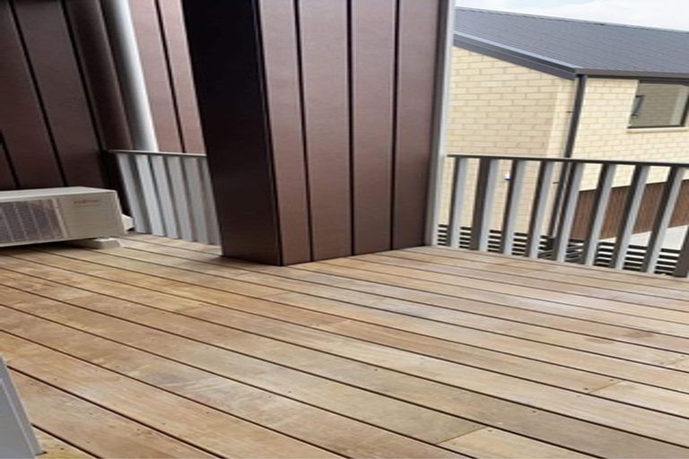 Photo of property in 6/28 Nevill Road, Hobsonville, Auckland, 0616