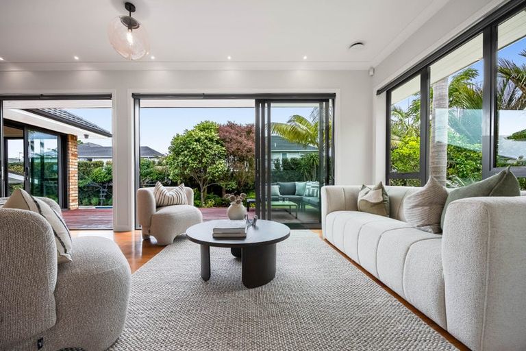 Photo of property in 35 Rock Isle Road, Torbay, Auckland, 0630