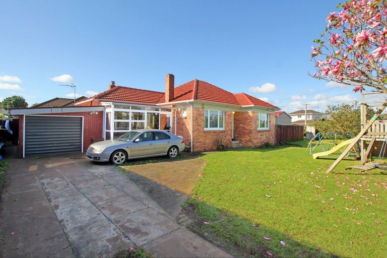 Photo of property in 74 Landscape Road, Papatoetoe, Auckland, 2025