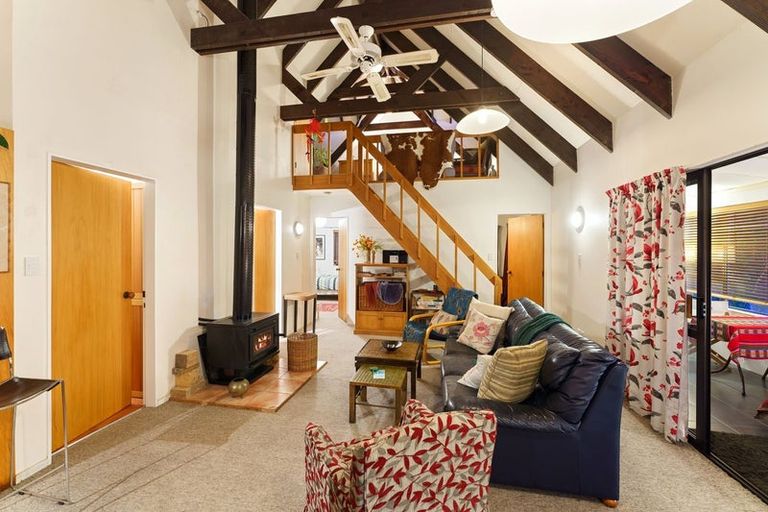 Photo of property in 25 Puriri Road, Waikanae, 5036