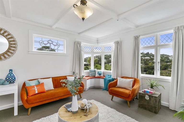 Photo of property in 8 Paisley Terrace, Karori, Wellington, 6012