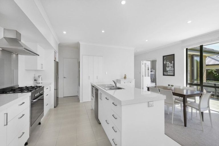 Photo of property in 12 Christie Place, Rolleston, 7614