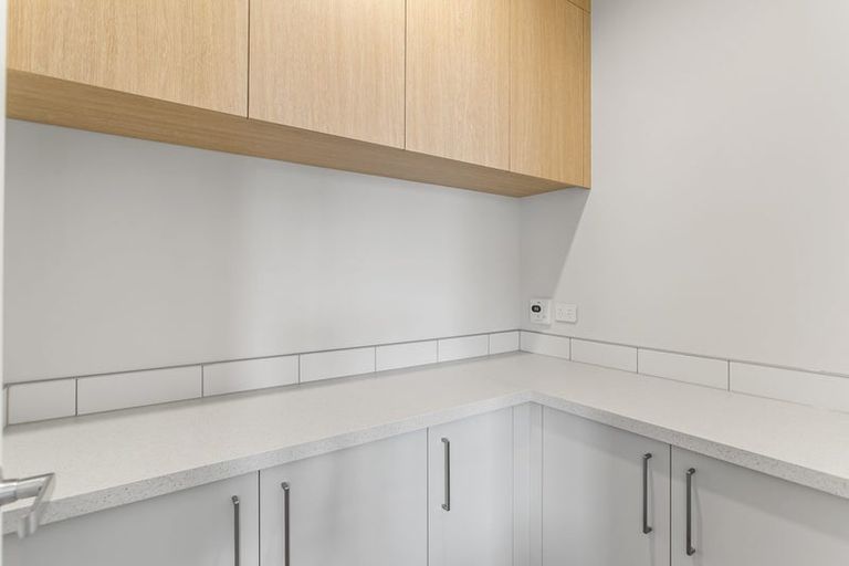 Photo of property in 105 Katikati Drive, Manurewa, 2102