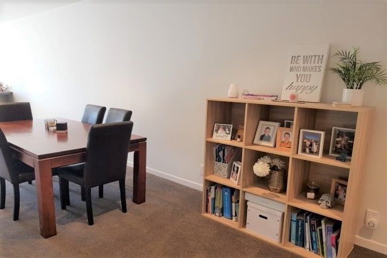 Photo of property in 3 Oak Avenue, Paremata, Porirua, 5024