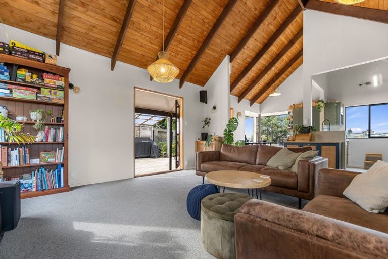 Photo of property in 28 Lachlan Drive, Dinsdale, Hamilton, 3204