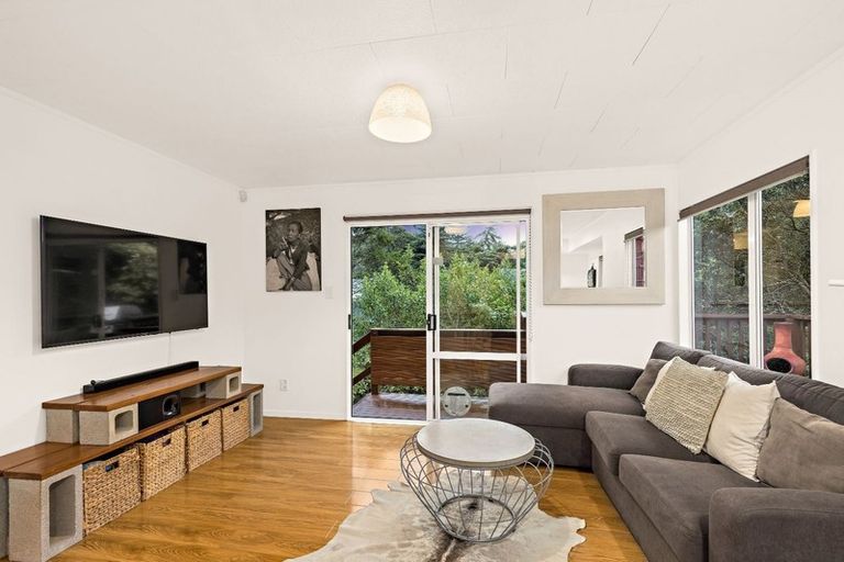 Photo of property in 12 Lowell Place, Massey, Auckland, 0614