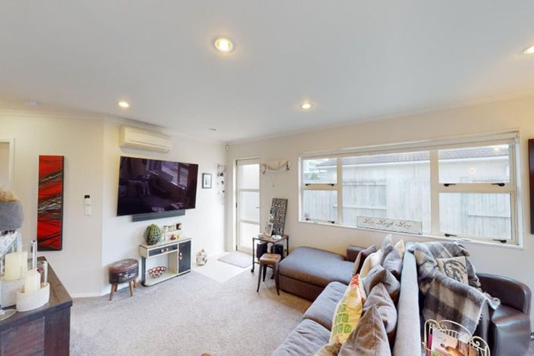 Photo of property in 12a Oxford Street, Hokowhitu, Palmerston North, 4410
