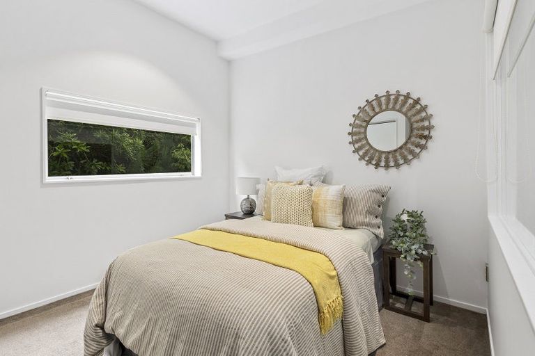 Photo of property in 17 Saddleback Grove, Karori, Wellington, 6012