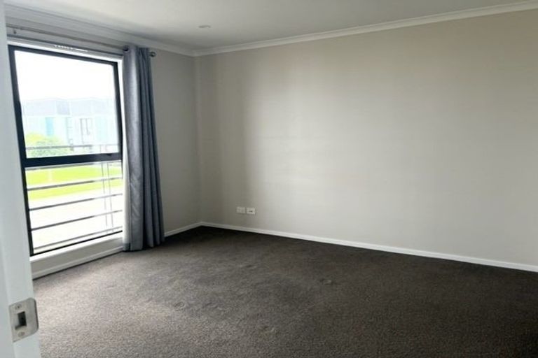 Photo of property in 1 Spotted Dove Road, Hobsonville, Auckland, 0616