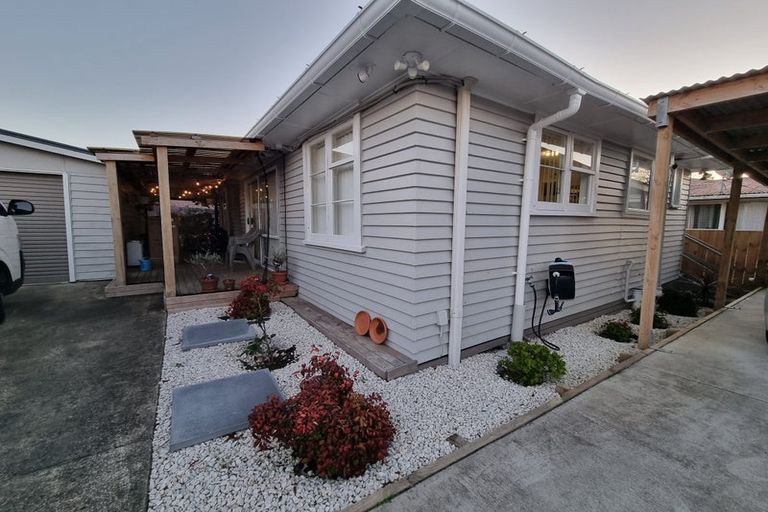 Photo of property in 6a Dennis Road, Papatoetoe, Auckland, 2025