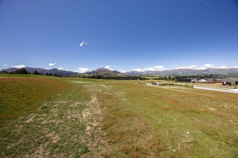 Photo of property in 3 Lauderdale Lane, Wanaka, 9305