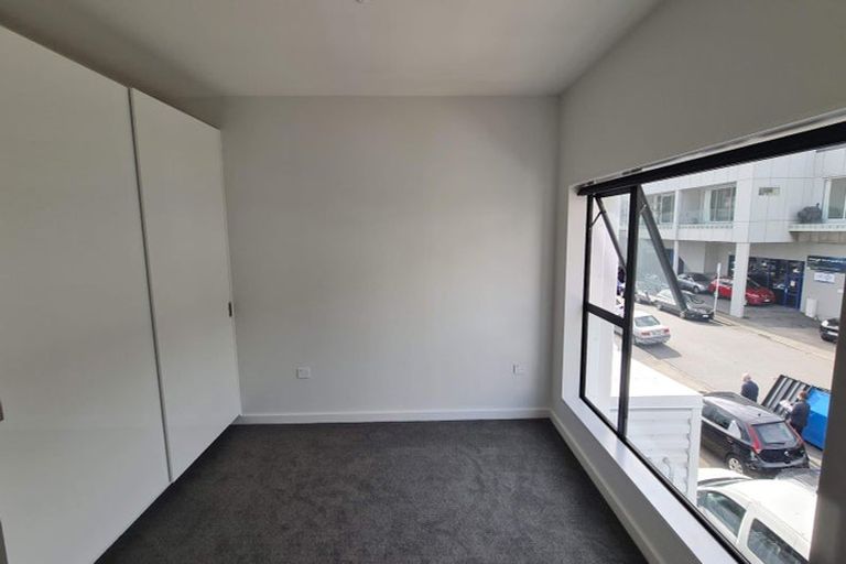 Photo of property in 16u4 Home Street, Mount Victoria, Wellington, 6011