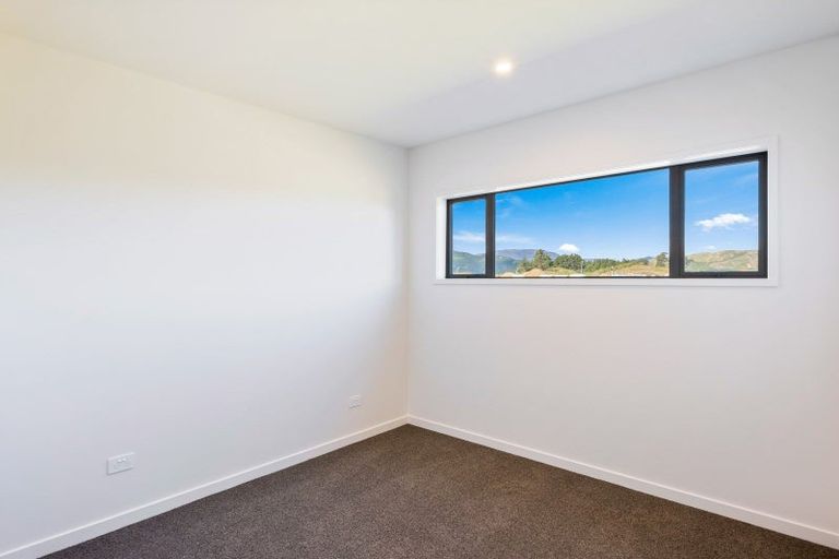 Photo of property in 4 Mirek Street, Waikanae, 5036