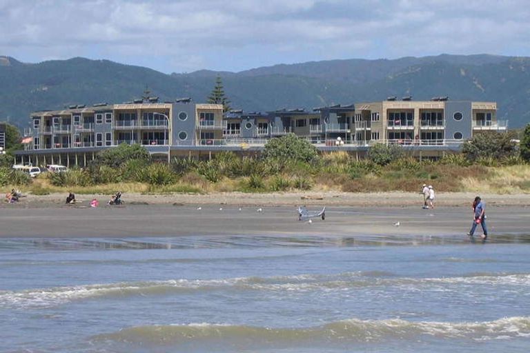 Photo of property in 4-u13 Seaview Road, Paraparaumu Beach, Paraparaumu, 5032