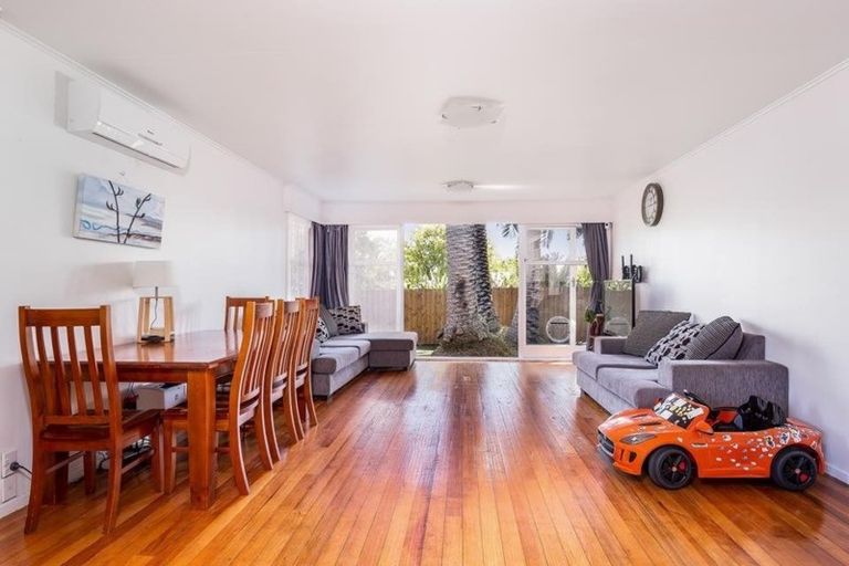 Photo of property in 4 Mary Keane Lane, Parakai, 0830