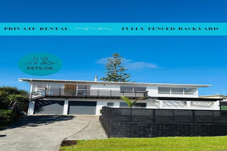 Photo of property in 3 Hartley Terrace, Massey, Auckland, 0614