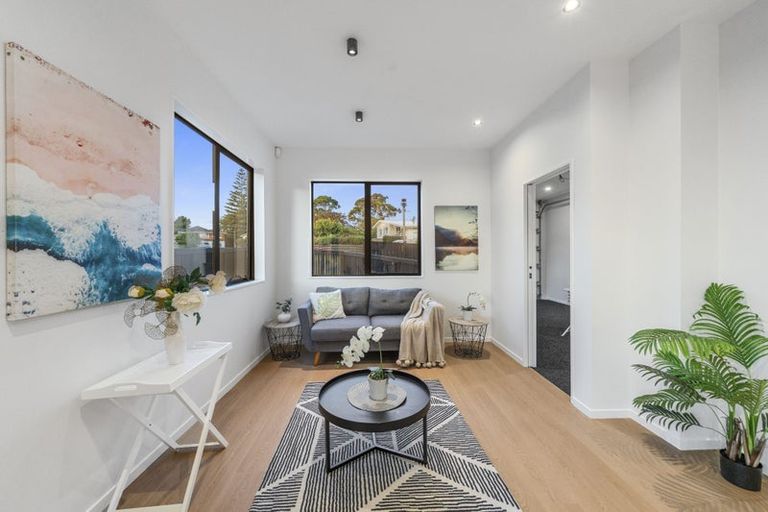 Photo of property in 23b Wanaka Place, Pakuranga Heights, Auckland, 2010