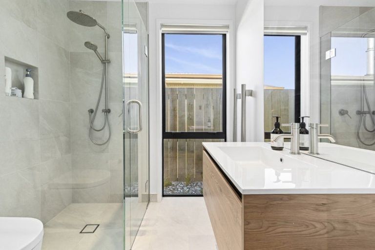 Photo of property in 22 Dunn Street, Lake Hawea, Wanaka, 9382