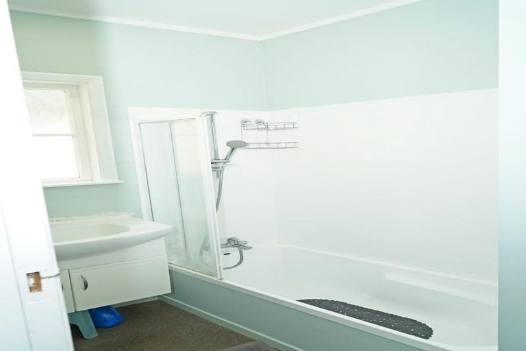 Photo of property in 56 Sunshine Avenue, Karori, Wellington, 6012