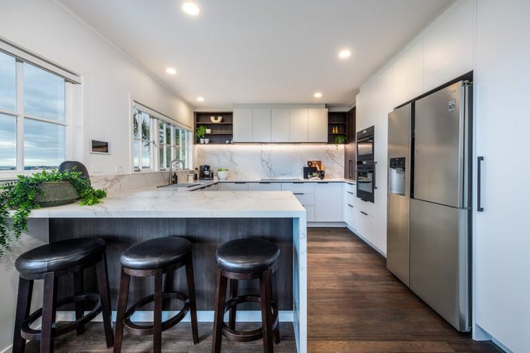 Photo of property in 107 East Coast Road, Castor Bay, Auckland, 0620