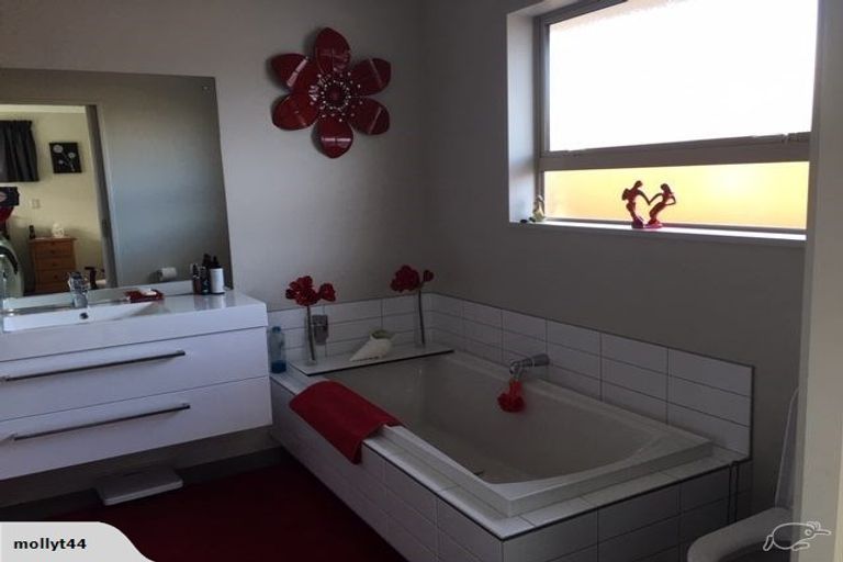 Photo of property in 16 Magnate Drive, Kaiapoi, 7630