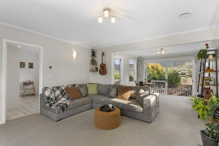 Photo of property in 21 Cecil Road, Tawa, Wellington, 5028